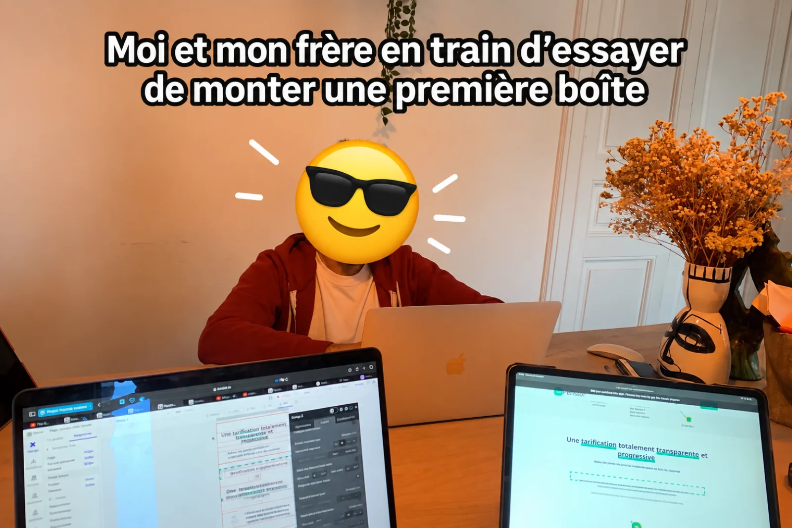 Projet entrepreneurial dans le domaine de la retraite, présenté sur deux écrans.